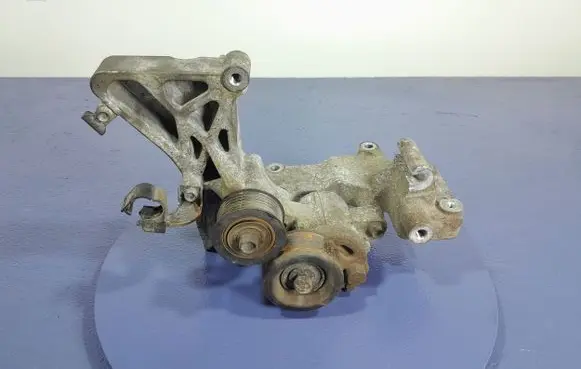 Mitsubishi Outlander Engine mount vacuum valve 