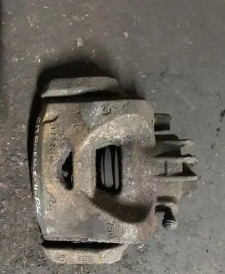 Citroen C4 Grand Picasso Front brake caliper