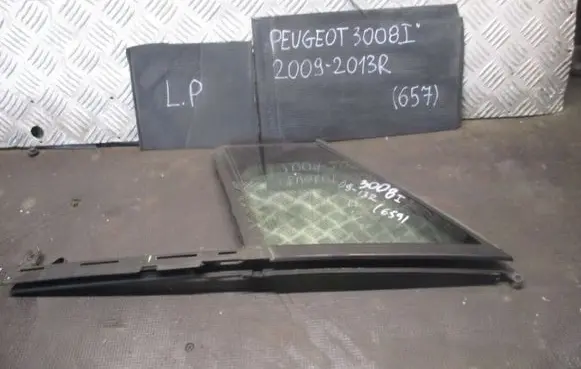 Peugeot 3008 I Sliding door window/glass 