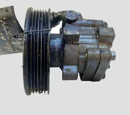 Hyundai Tucson JM Power steering pump 571003K200