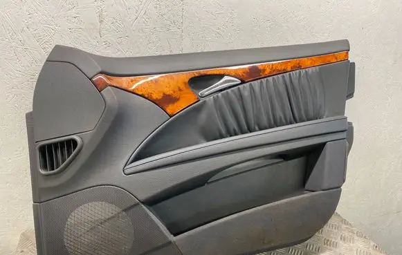 Mercedes-Benz E W211 Front door card panel trim A2117206462 7641231 211A130