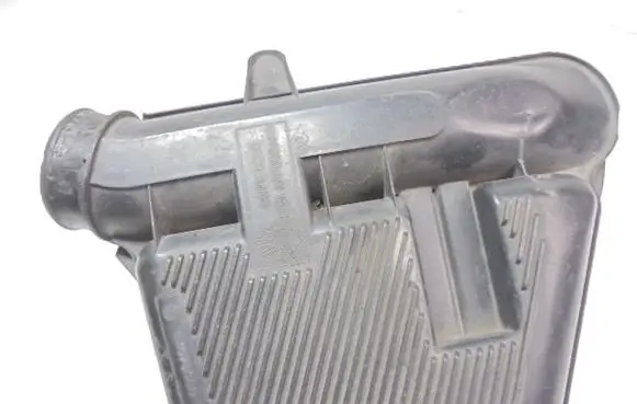 Intake resonator