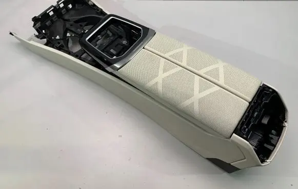 BMW 7 G70 Center console