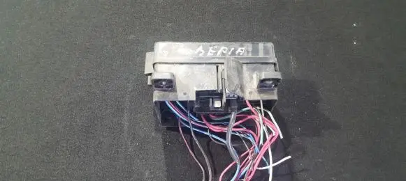 KIA Sephia Fuse box set