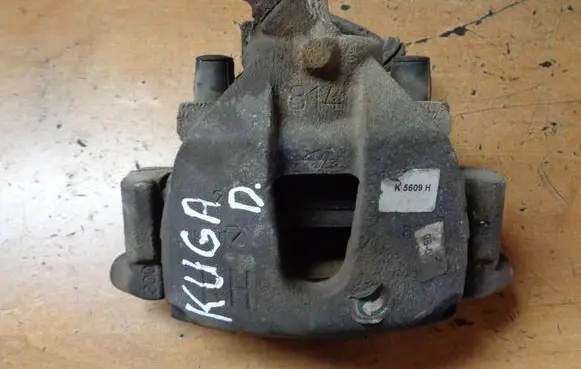 Ford Kuga I Rear brake caliper