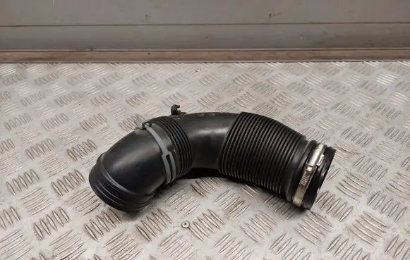 Audi Q3 F3 Air intake duct part 5QF129654K 5QF129656E