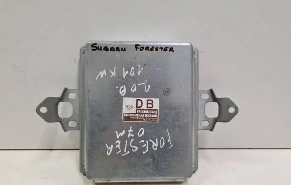 Subaru Forester SG Engine control unit/module 22611AM870 A18000R7T 6X17