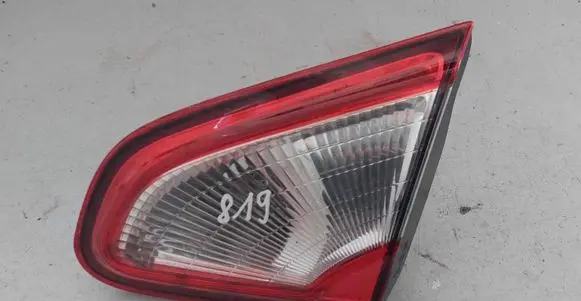 Nissan Qashqai Tailgate rear/tail lights 826550BR01A 89503209 X22QREB00