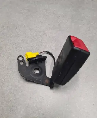 Mercedes-Benz C W204 Rear seatbelt buckle A2048602569