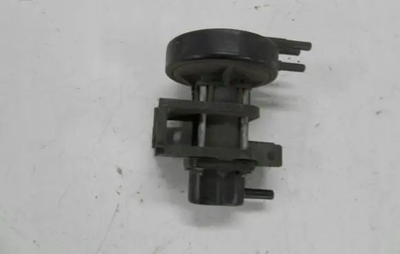 Ford Mondeo MK I Valve vacuum 92VB9E882AB