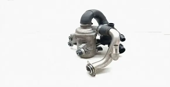 BMW 3 E90 E91 Water pump 7028532