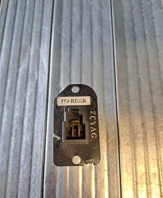 Hyundai Trajet Heater blower motor/fan resistor F0REAR