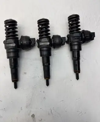 Skoda Fabia Mk2 (5J) Fuel injectors set 038130073BP 0414720314