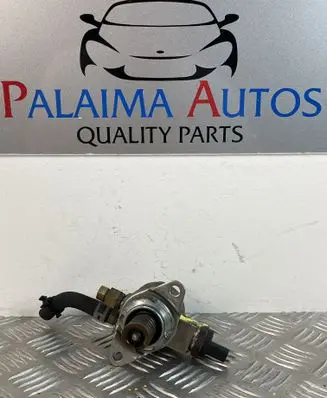 Audi A3 S3 A3 Sportback 8P Fuel injection high pressure pump 06J127065A