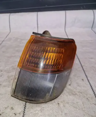 Mitsubishi Pajero Front indicator light 21037746