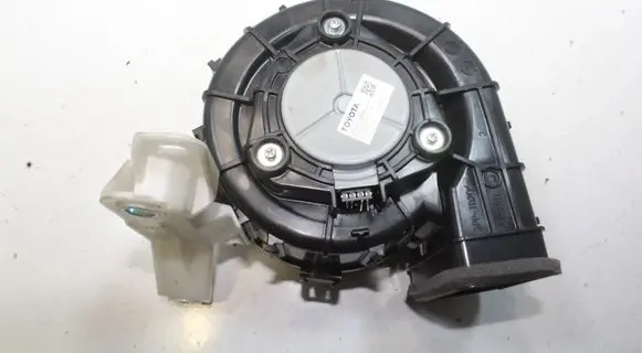 Toyota Yaris XP210 Hybrid/electric vehicle battery fan G9230K0021