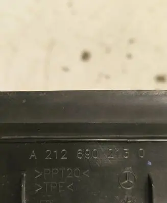 Mercedes-Benz E W212 Other trunk/boot trim element A2126902130