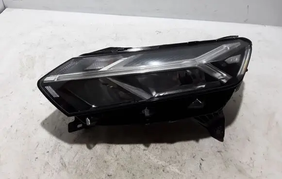 Dacia Sandero III Headlight/headlamp 260608545R