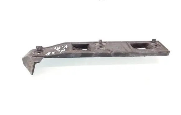 Front bumper mounting bracket