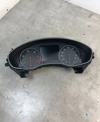 Speedometer (instrument cluster)