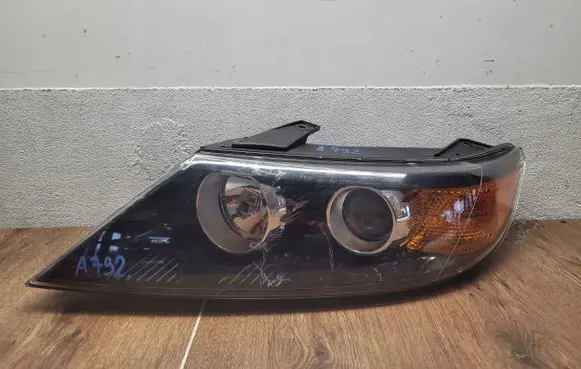KIA Sorento Headlight/headlamp