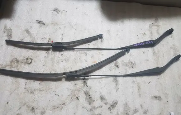 Ford Mondeo MK IV Windshield/front glass wiper blade 