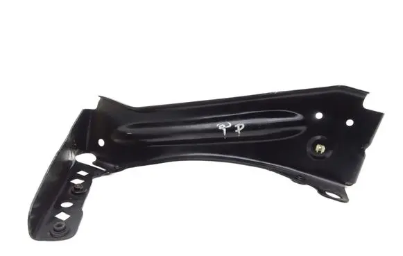 Audi TT TTS Mk2 Fender mounting bracket 8J0821136F