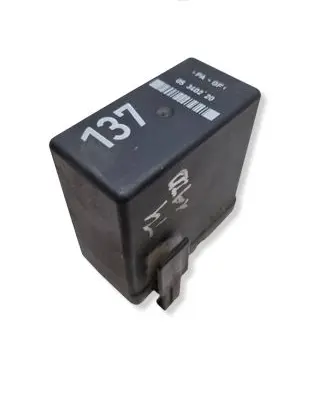 Volkswagen Transporter - Caravelle T4 Glow plug pre-heat relay 701906123