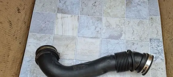 Ford B-MAX Turbo air intake inlet pipe/hose C1B19C623AC