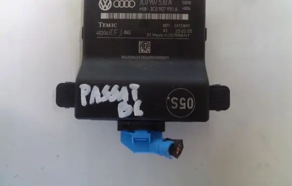 Volkswagen PASSAT B6 Gateway control module 3C0907530A
