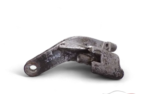 Audi 200 Engine mounting bracket 431399113C