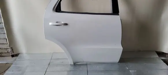 Dodge Durango III Rear door