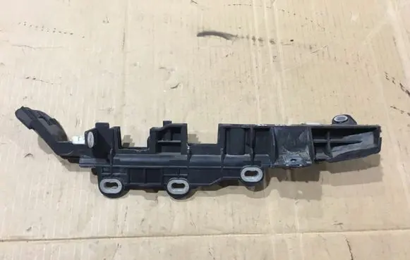 BMW 5 G30 G31 Other engine bay part 9334787