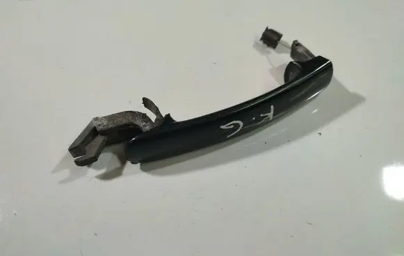 Volkswagen PASSAT B5 Front door exterior handle 3B0837287
