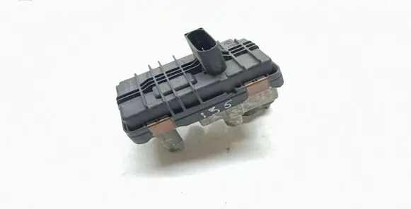 BMW 3 E90 E91 Turbine electric control actuator 6NW010430
