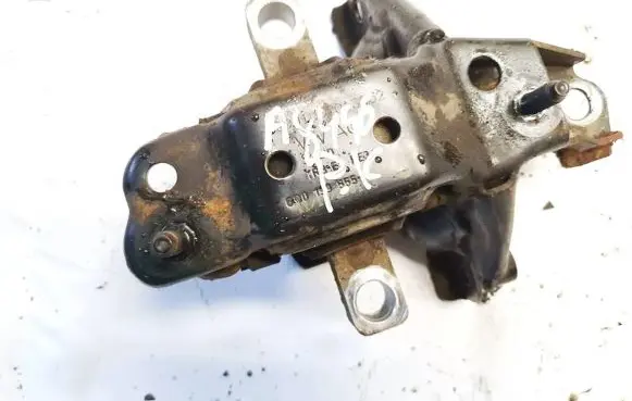 Skoda Fabia Mk1 (6Y) Engine mount bracket 6q0199555