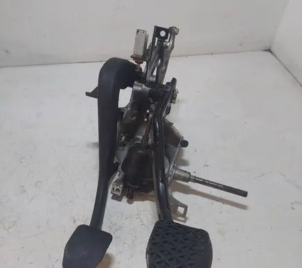 BMW 5 E39 Brake pedal 42223703