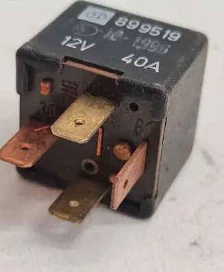 Volkswagen PASSAT B5 Other relay 443919578C