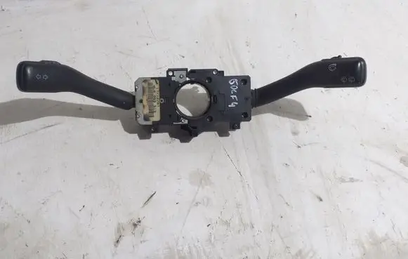 Volkswagen Golf IV Indicator stalk 8L0953513
