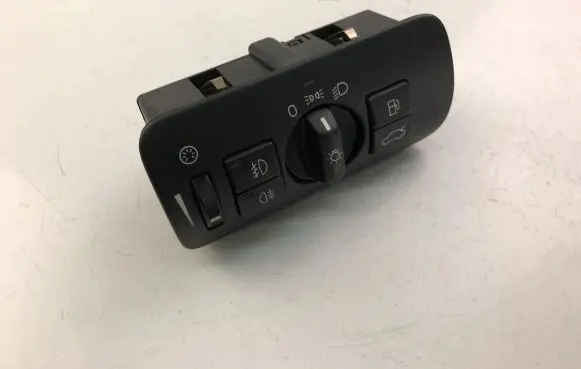 Volvo V70 Light switch 30739414