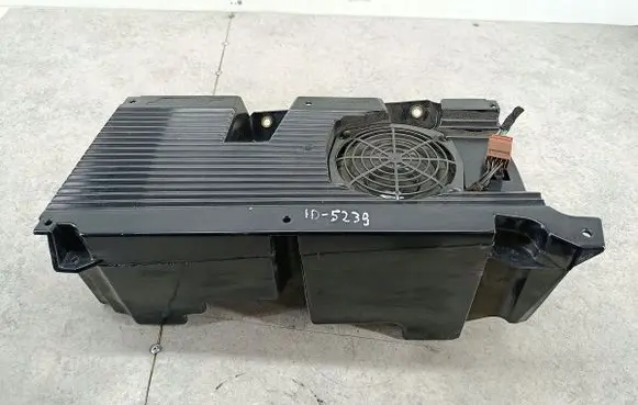 Alfa Romeo GT Sound amplifier 606833180
