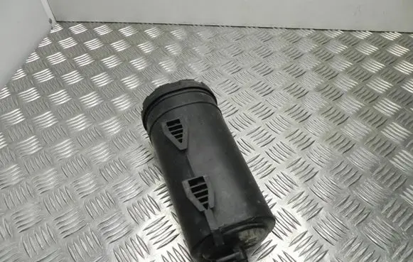 Vacuum air tank