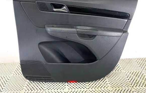Seat Alhambra (Mk2) Front door card panel trim