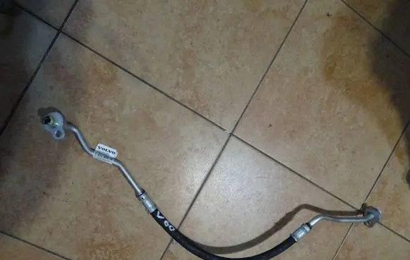 Volvo V60 Air conditioning (A/C) pipe/hose 32226282