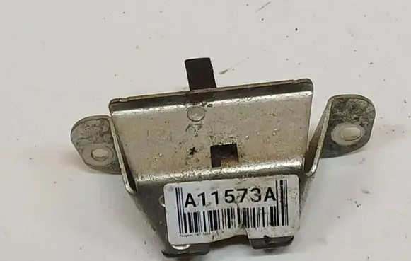 Peugeot 107 Tailgate/trunk/boot lock/catch/latch 693500H010