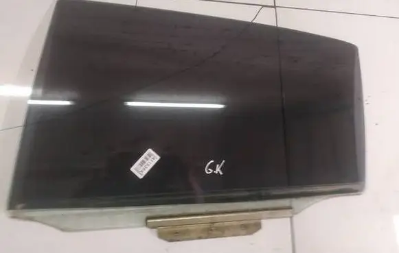 Toyota Corolla E120 E130 Rear door window glass AS2