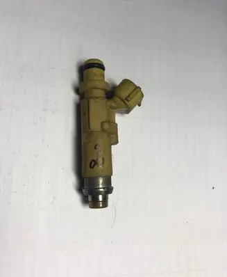 Toyota Corolla E110 Fuel injector 2325011130