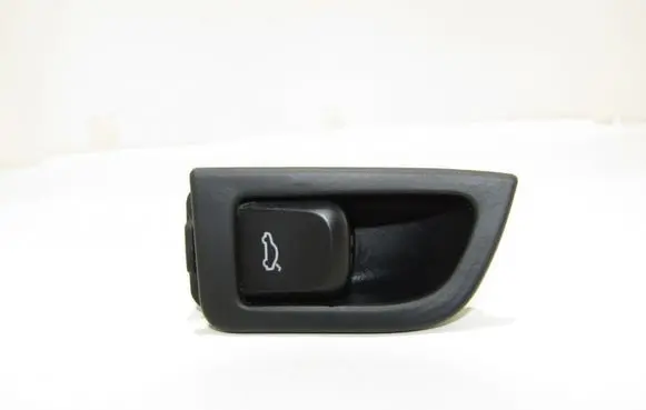 Tailgate opening switch
