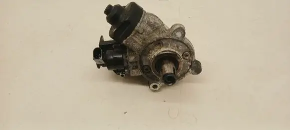 BMW 2 F46 Fuel injection high pressure pump 8511626 0445010764