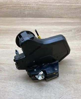 Toyota Corolla Verso AR10 Front door lock COROLLADOORLOCK
